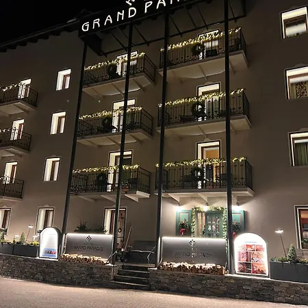 Du Grand Paradis - 1899 Boutique