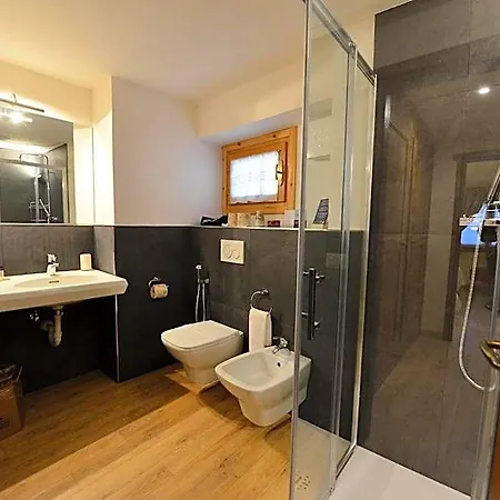 Du Grand Paradis - 1899 Boutique 3* קונייה