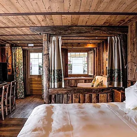 מלון Du Grand Paradis - 1899 Boutique 3*