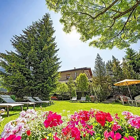 Du Grand Paradis - 1899 Boutique מלון 3*