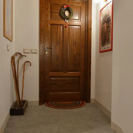 Du Grand Paradis - 1899 Boutique