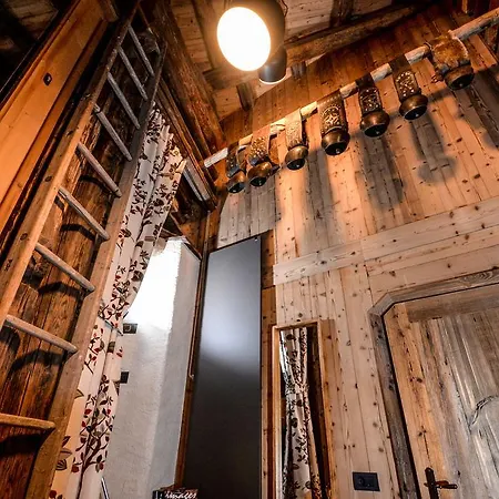 Du Grand Paradis - 1899 Boutique ホテル コー​​ニュ