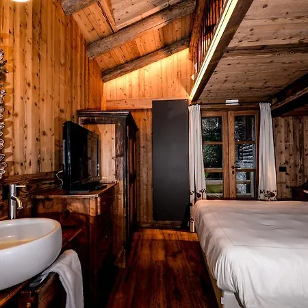 Du Grand Paradis - 1899 Boutique מלון 3*