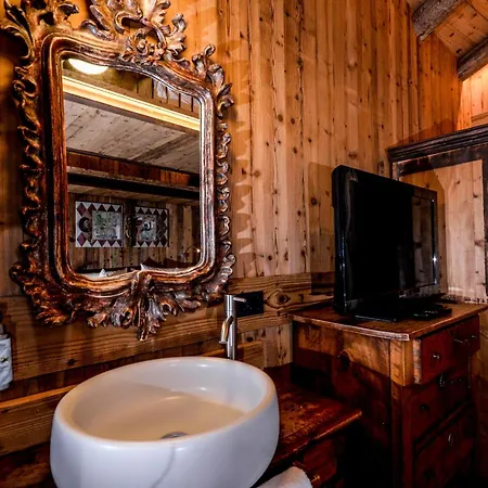 호텔 Du Grand Paradis - 1899 Boutique 코네