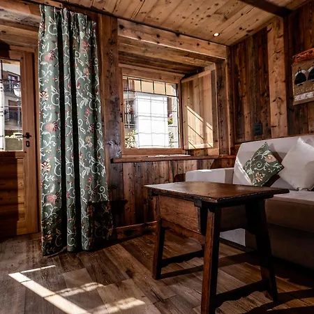Du Grand Paradis - 1899 Boutique 3*